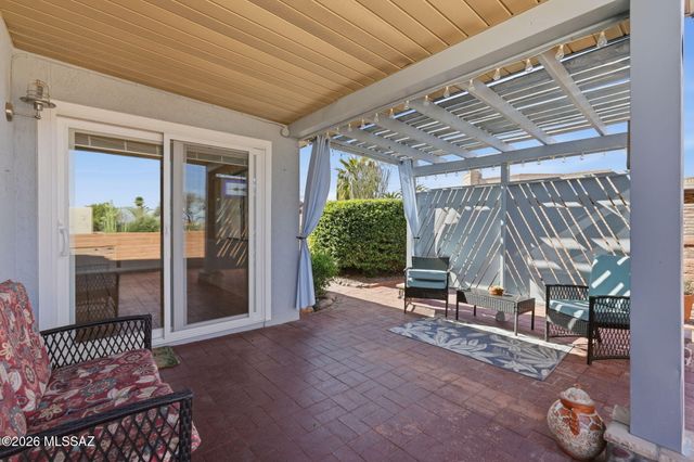 266 W Calle Frambuesa, Green Valley, AZ 85614