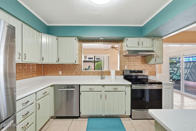 266 W Calle Frambuesa, Green Valley, AZ 85614