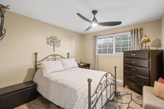 1405 NE A Street, Grants Pass, OR 97526
