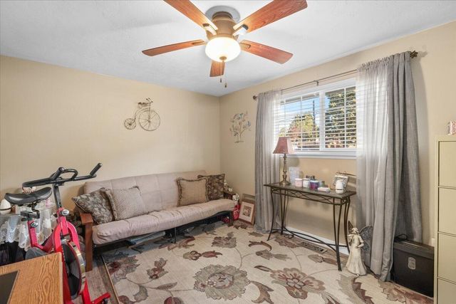 1405 NE A Street, Grants Pass, OR 97526