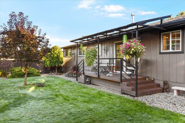 1405 NE A Street, Grants Pass, OR 97526