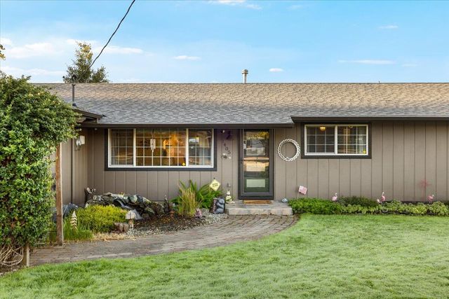 1405 NE A Street, Grants Pass, OR 97526