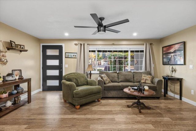 1405 NE A Street, Grants Pass, OR 97526