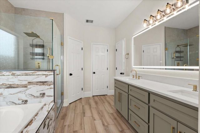 4910 E Meadow Drive, Deer Park, TX 77536