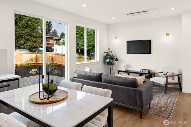 2755 NW 90th Street, Seattle, WA 98117