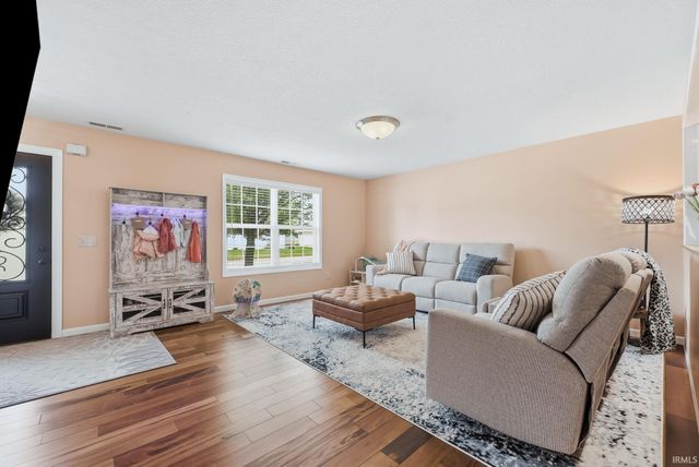12621 Braveheart Drive, Fort Wayne, IN 46814