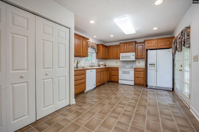 331 Bond Street, Batesburg, SC 29006