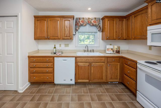 331 Bond Street, Batesburg, SC 29006