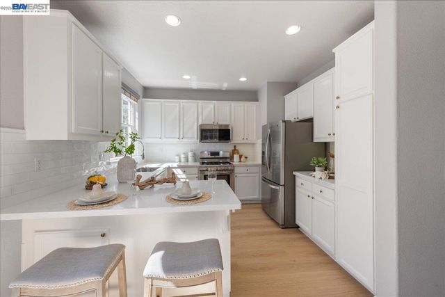 5236 Brookline Ct, Dublin, CA 94568