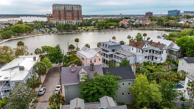 18 Trumbo Street, Charleston, SC 29401