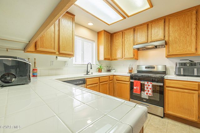 2318 Horizon Drive, Rosamond, CA 93560