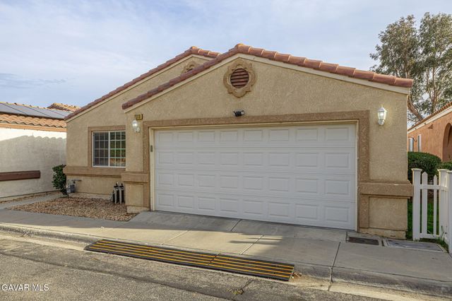2318 Horizon Drive, Rosamond, CA 93560