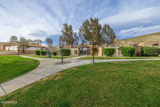 2318 Horizon Drive, Rosamond, CA 93560