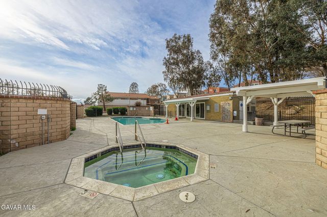 2318 Horizon Drive, Rosamond, CA 93560