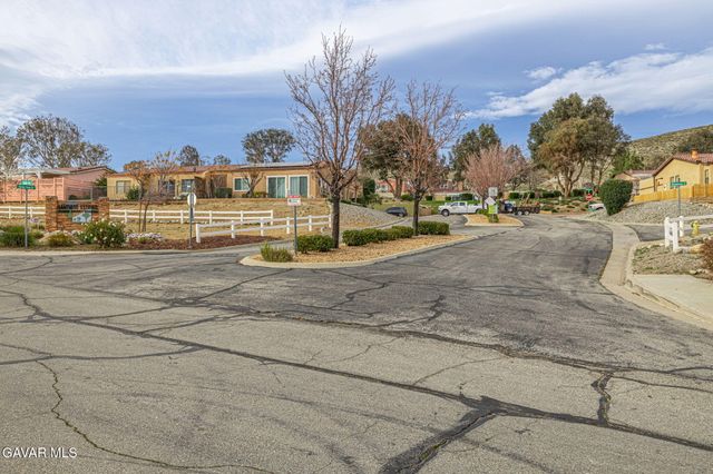 2318 Horizon Drive, Rosamond, CA 93560