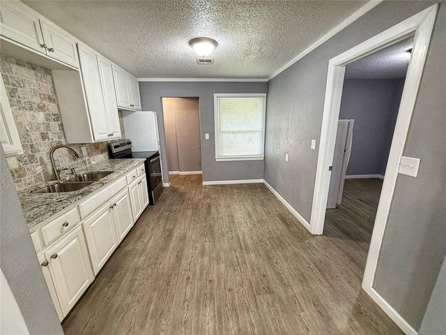 1215 Carol Drive, Shawnee, OK 74804