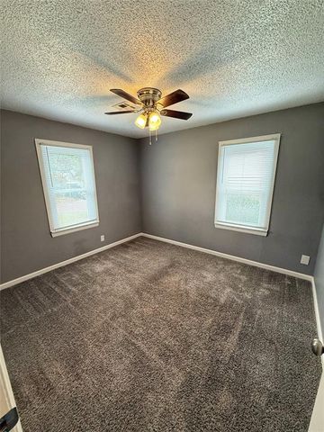 1215 Carol Drive, Shawnee, OK 74804
