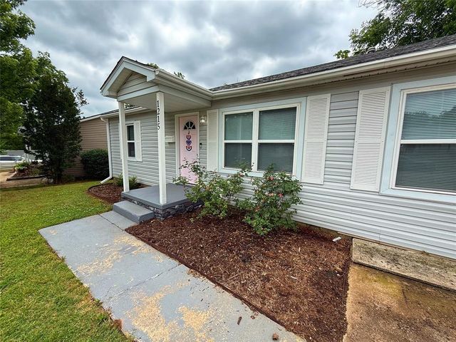 1215 Carol Drive, Shawnee, OK 74804