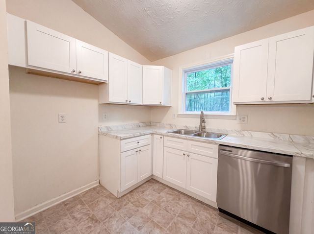 670 Marsh Court, Jonesboro, GA 30238