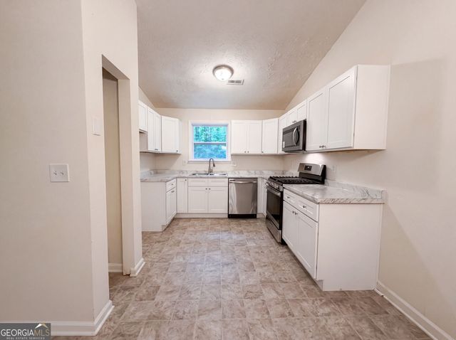 670 Marsh Court, Jonesboro, GA 30238