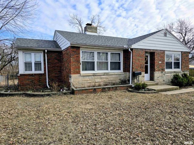 1208 S 9TH Street, Pekin, IL 61554