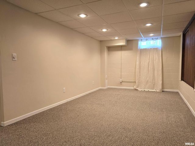 1208 S 9TH Street, Pekin, IL 61554