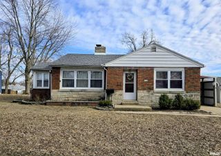 1208 S 9TH Street, Pekin, IL 61554