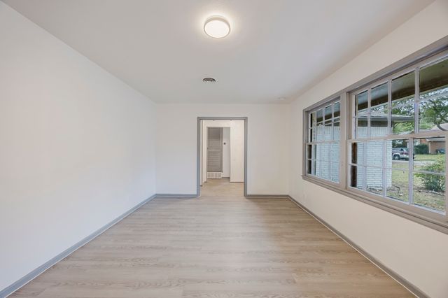 6021 Wester Avenue, Fort Worth, TX 76133
