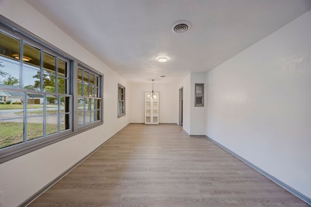 6021 Wester Avenue, Fort Worth, TX 76133