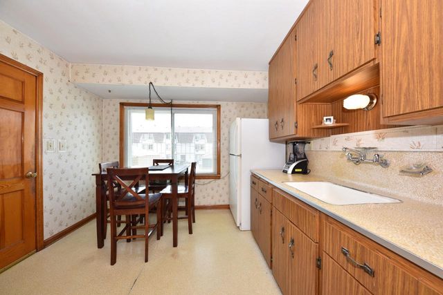 3137 S 19th STREET, Milwaukee, WI 53215