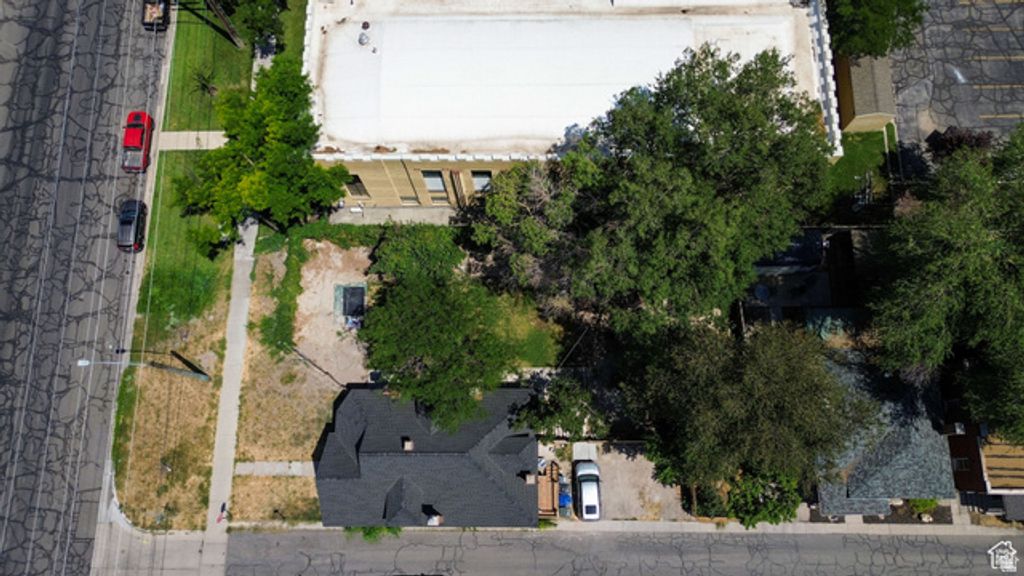 Image 8 of property listing at 462 E 700 S, Salt Lake City, UT 84111
