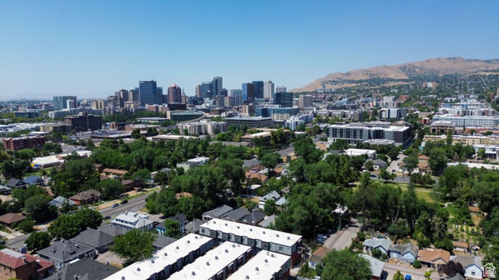 Image 10 of property listing at 462 E 700 S, Salt Lake City, UT 84111