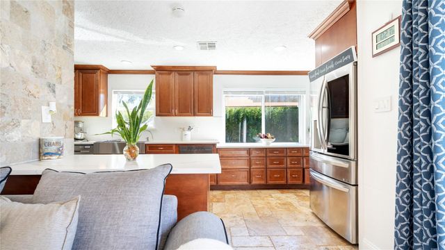 1107 Shorewood Drive, Taylor Lake Village, TX 77586