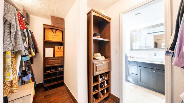 1107 Shorewood Drive, Taylor Lake Village, TX 77586