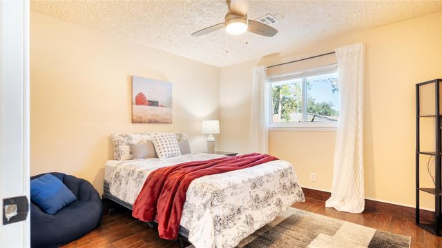 1107 Shorewood Drive, Taylor Lake Village, TX 77586