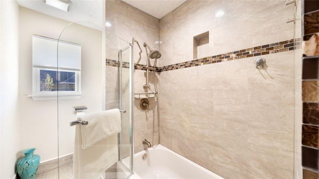 1107 Shorewood Drive, Taylor Lake Village, TX 77586