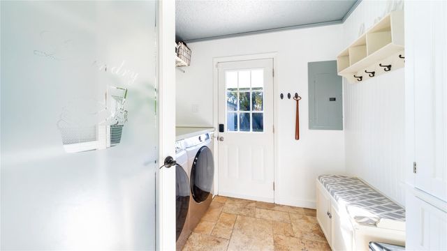 1107 Shorewood Drive, Taylor Lake Village, TX 77586