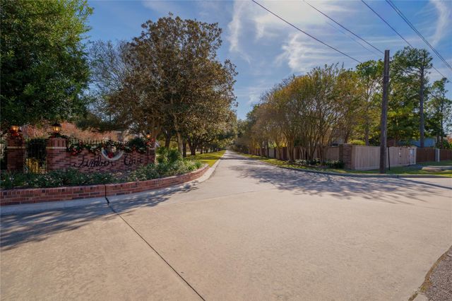 1107 Shorewood Drive, Taylor Lake Village, TX 77586