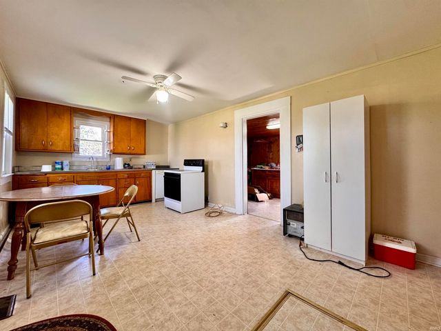 9136 W 500 S, Jamestown, IN 46147