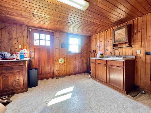 9136 W 500 S, Jamestown, IN 46147
