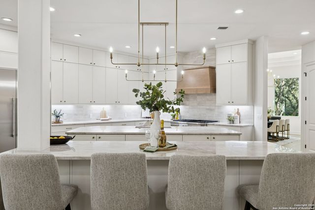 207 Box Oak, Shavano Park, TX 78230