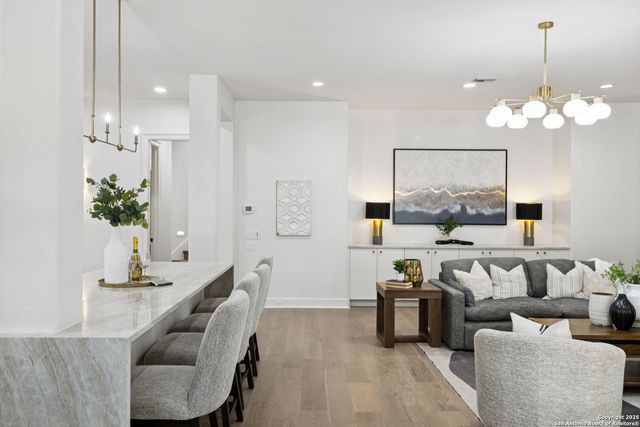 207 Box Oak, Shavano Park, TX 78230