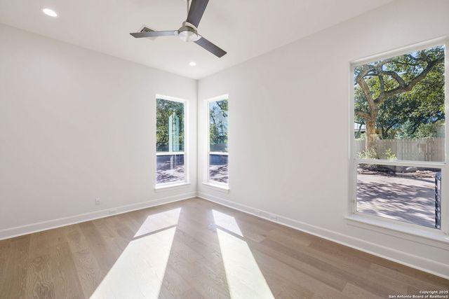 207 Box Oak, Shavano Park, TX 78230