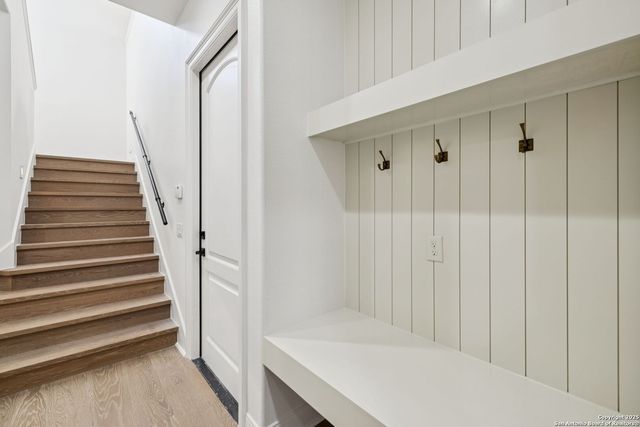 207 Box Oak, Shavano Park, TX 78230