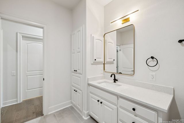 207 Box Oak, Shavano Park, TX 78230