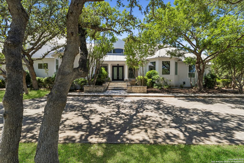 207 Box Oak, Shavano Park, TX 78230