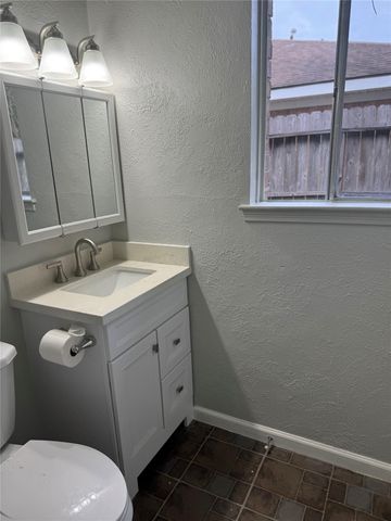 2019 Redwood Street, Kemah, TX 77565