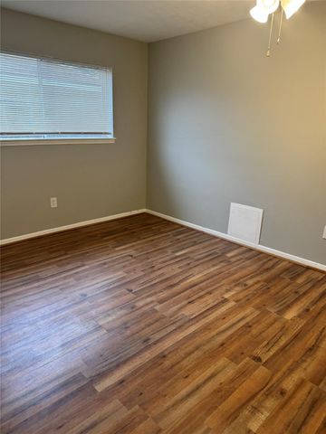 2019 Redwood Street, Kemah, TX 77565