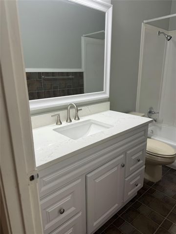 2019 Redwood Street, Kemah, TX 77565