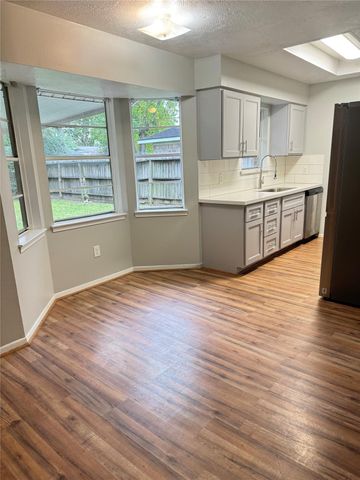 2019 Redwood Street, Kemah, TX 77565